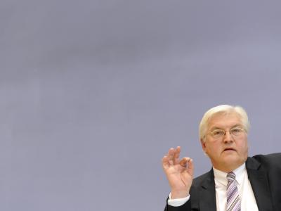 SPD-Fraktionschef Steinmeier findet klare Worte nach 100 Tagen schwarz-gelber Koalition und spricht von totalem Versagen und gibt der Bundesregierung eine miserable Schulnote: Steinmeier