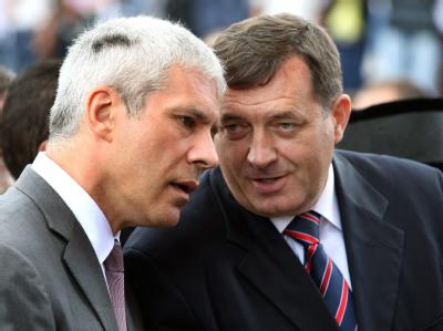 Serbiens Präsident Boris Tadic (L) Anfang September während eines Gesprächs mit Milorad Dodik. Tadic und Dodik