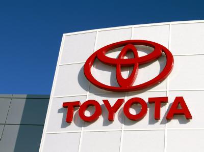 Wegen der Erdbebenschäden hat der Autobauer Toyota Motor einen Produktionsstopp von Montag bis Mittwoch in all seinen inländischen Fabriken angekündigt. Toyota