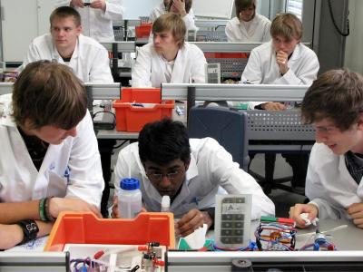 Die Studie belegt erneut die extrem hohe Abhängigkeit von Schulerfolg und sozialer Herkunft in Deutschland. Foto: Sönke Möhl Schülerlabor
