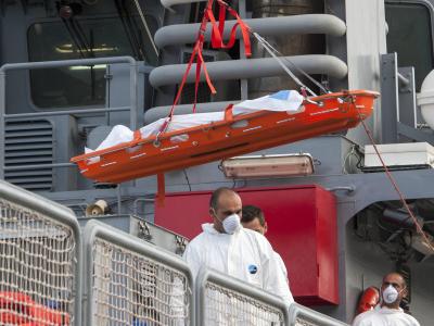 Mindestens dreißig Menschen, darunter drei Kinder, sind im Mittelmeer ertrunken. Foto: Lino Arrigo Azzopardi Trauer