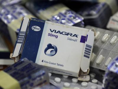 Gefälschtes Viagra. Foto: Oliver Berg/dpa Gefälschtes Viagra