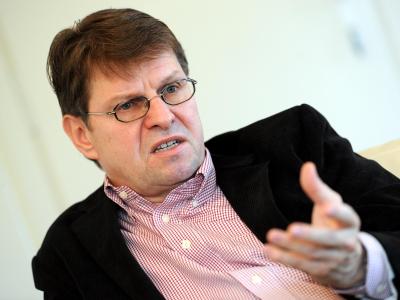 Zustimmung nur bei «substanziellem Politikwechsel»: SPD-Vorstandsmitglied Ralf Stegner. Foto: Carsten Rehder Ralf Stegner