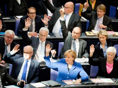 Die Abgeordneten der Union stimmen bei der konstituierenden Sitzung des Bundestags ab. Foto: Maurizio Gambarini Abgeordnete der Union