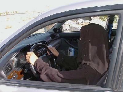 Saudi-Arabien ist das weltweit einzige Land, in dem Frauen nicht Auto fahren dürfen. Foto: Waseem Obeida/Archiv Autofahrerin in Saudi-Arabien