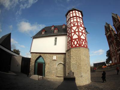 Es gibt neue Pläne für das Bischofshaus in Limburg. Foto: Fredrik von Erichsen Bischofshaus in Limburg