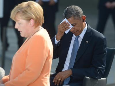 Die Abhör-Affäre entwickelt sich zu einer schweren Belastung der deutsch-amerikanischen Beziehungen. Foto: Marcus Brandt/Archiv Merkel und Obama