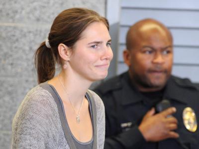 Amanda Knox am 04.10.2011 auf dem Flughafen in Seattle: Sie will Italien nicht mehr betreten. Foto: Dan Levine Amanda Knox