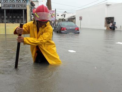Schon wieder stehen viele Straßen in Mexiko unter Wasser. Foto: Alonso Cupul Überschwemmung