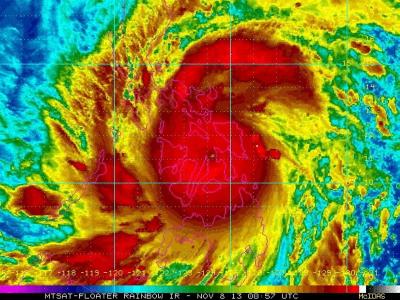 Satellitenaufnahme des über den Philippinen tobenden Taifuns. Foto: EPA/NOAA Satellitenbild
