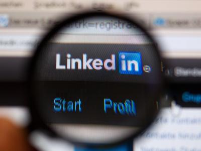 Der britische Geheimdienst GCHQ hat nach Informationen des «Spiegel» auch Profile des sozialen Netzwerks LinkedIn infiltriert. Foto: Jens Büttner/Archiv Online-Netzwerk LinkedIn
