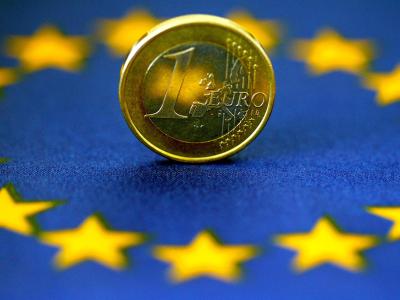 Lange haben sie gestritten - aber auf den ganz großen Konflikt wollten sie es dann doch nicht ankommen lassen. EU-Parlament und EU-Regierungen sind sich über den EU-Haushalt 2014 einig geworden. Foto: Oliver Berg Euro-Münze