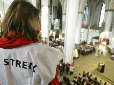 Das Bundesarbeitsgericht hatte eine bessere Beteiligung der Gewerkschaften bei kirchlichen Tarifverträgen angemahnt. Foto: Bodo Marks/Archiv Streik und Kirche