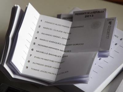 Falls keiner der Kandidaten mehr als 50 Prozent der Stimmen erhält, gibt es am 15. Dezember eine Stichwahl. Foto: Mario Ruiz Wahlzettel