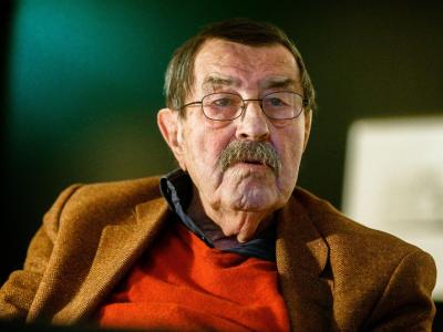 Literaturnobelpreisträger Günter Grass rät der SPD von einer großen Koalition in Berlin ab. Foto: Markus Scholz Günter Grass