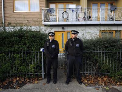 Was sich im Londoner Stadtteil Lambeth abgespielt hat, ist noch unklar. Foto: Facundo Arrizabalaga Polizeischutz