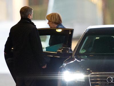 Angela Merkel kommt zum Treffen der Spitzen von CDU und CSU ins Kanzleramt. Foto: Maurizio Gambarini Merkel