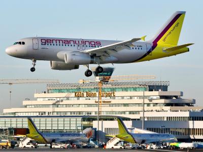 Ein Airbus der Fluggesellschaft Germanwings landet auf dem Flughafen Köln/Bonn. Foto: Oliver Berg/Archiv Flughafen Köln/Bonn