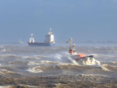 Das Lotsenversetzboot Sturm über Norddeutschland