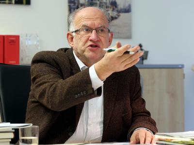 Der scheidende Bundesdatenschutzbeauftragte Peter Schaar kritisiert die geplante Wiedereinführung der Vorratsdatenspeicherung. Foto: Wolfgang Kumm Peter Schaar