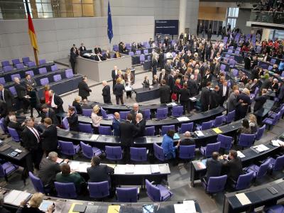 Die Opposition stellt nur noch ein Fünftel der Abgeordneten im Bundestag dar. Damit ist ihr Spielraum für Kritik und Kontrolle stark eingeschränkt. Foto: Hannibal Kanzlerwahl und Vereidigung Bundeskabinett