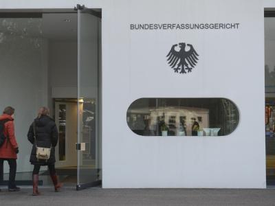 Eingang des Bundesverfassungsgerichts: Erst vor zwei Jahren kippte das Gericht die Fünf-Prozent-Klausel bei der Europawahl. Foto: Franziska Kraufmann Karlsruhe