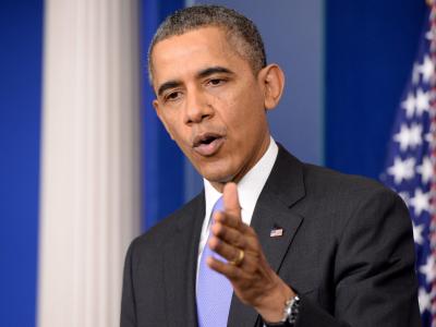 Obama unterzeichnete während seines Weihnachtsurlaubes auf Hawaii auch den Verteidigungshaushalt für 2014. Foto: Michael Reynolds/Archiv Barack Obama