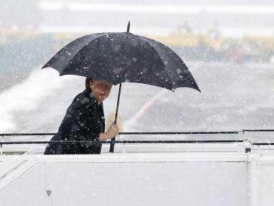 Bundeskanzlerin Angela Merkel hat sich beim Wintersport verletzt. Foto: Kay Nietfeld/Archiv Bundeskanzlerin Merkel