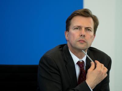 Regierungssprecher Steffen Seibert äußerte sich zu dem Unfall der Kanzlerin. Foto: Soeren Stache/Archiv Steffen Seibert