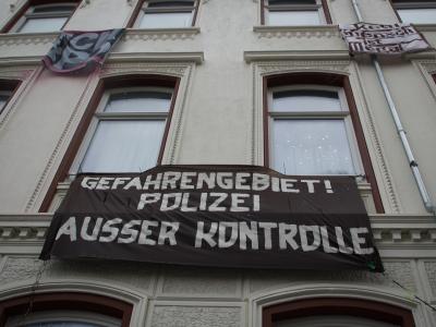 Der Paulinenplatz liegt mittendrin im Hamburger Gefahrengebiet. Foto: Maja Hitij Hamburg
