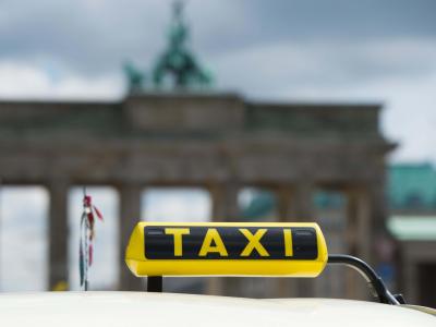 Ein Berliner Taxifahrer soll systematisch Touristen abgezockt haben. Foto: Maurizio Gambarini Taxi