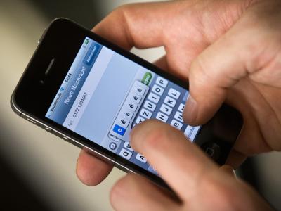 Nach Medienberichten sammelt der US-Geheimdienst NSA fast 200 Millionen SMS-Nachrichten pro Tag. Foto: Michael Kappeler SMS