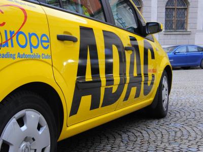 Ein Auto des ADAC bei der ADAC