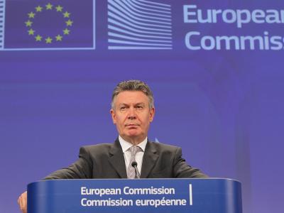 EU-Handelskommissar Karel De Gucht während einer Pressekonferenz. Foto: Julien Warnand Karel De Gucht