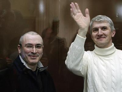 Die russischen Unternehmer und ehemaligen Geschäftspartner Michail Chodorkowski und Platon Lebedew im Amtsgericht Moskau. Foto: Sergei Chirikov/Archiv Chodorkowski und Lebedew