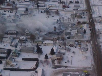 23. Januar: Eine Rauchwolke steht über der Seniorenresidenz in Quebec. Foto: Sûreté du Québec police Quebec