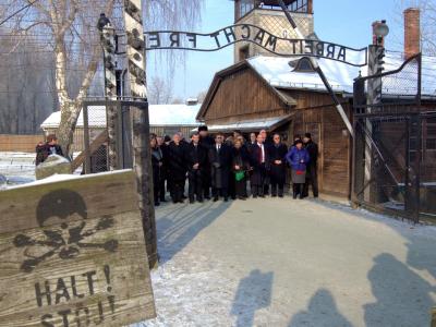 Eine Delegation der Knesset besucht das Vernichtungslager. Foto: Andrzej Grygiel Auschwitz-Birkenau