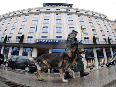 Schauplatz der Sicherheitskonferenz ist das Hotel Bayerischer Hof in München. Foto: Tobias Hase «Münchner Sicherheitskonferenz»