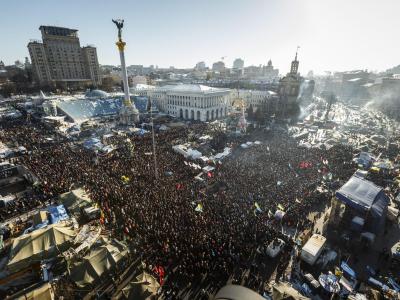 Tausende Demonstranten stehen auf dem Unabhängigkeitsplatz (Maidan) in Kiew. Foto: Iren Moroz Maidan