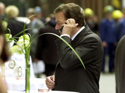 Der US-Geheimdienst NSA soll auch das Telefon des damaligen Bundeskanzlers Gerhard Schröder abgehört haben. Foto: Kay Nietfeld/Archiv Gerhard Schröder