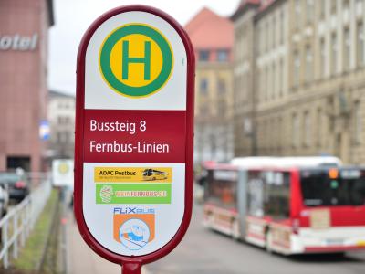 Haltestelle für die Fernbus-Linien am Hauptbahnhof in Erfurt. Foto: Martin Schutt Haltestelle