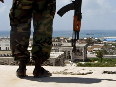 Somalischer Soldat in Somalias Hauptstadt Mogadischu. Foto: Dai Kurokawa Somalischer Soldat