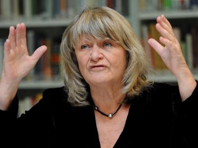 Alice Schwarzer sieht sich nach ihrer Steuer-Beichte Kritik ausgesetzt, bekommt aber auch viel Rückendeckung. Foto: Henning Kaiser/Archiv Alice Schwarzer