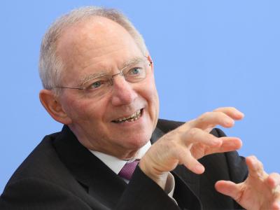 Finanzminister Wolfgang Schäuble (CDU) hat die Politik zu einer klaren Abgrenzung von Populisten und Euroskeptikern aufgefordert. Foto: Stephanie Pilick/Archiv Wolfgang Schäuble