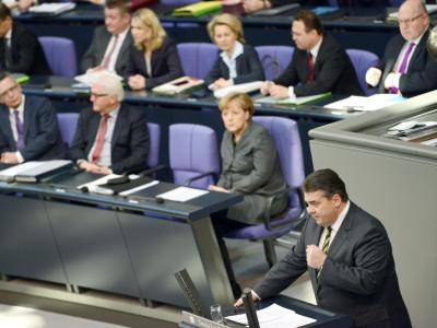 Sigmar Gabriel will keine Hartz-IV-Aufstocker: «Damit muss in diesem Land Schluss sein.» Foto: Rainer Jensen Bundestag