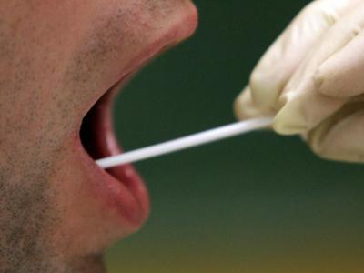 DNA-Reihenuntersuchung: Rund 3000 Männer aus Neresheim sollen eine Speichelprobe für einen groß angelegten DNA-Test im Mordfall Bögerl abgeben. Foto: Bodo Marks/Archiv DNA-Test
