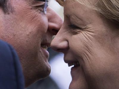 Kanzlerin Merkel trifft den französischen Präsidenten Francois Hollande. Foto: Ian Langsdon. Merkel und Hollande