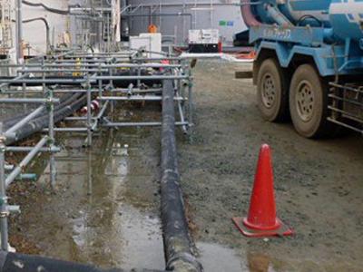 Aus einem Speichertank auf der Atomanlage Fukushima waren mindestens 100 Tonnen radioaktiv verseuchtes Wasser ausgetreten. Foto: TEPCO Fukushima