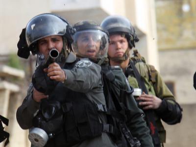Israelische Sicherheitskräfte sollen Palästinenser absichtlich getötet haben, heißt es in einem Amnesty-Bericht - Israel weist die Vorwürfe scharf zurück. Foto: Alaa Badarneh/Archiv Soldaten