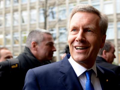 Ein gut gelaunter Christian Wulff nach dem Freispruch. Foto: Peter Steffen Wulff-Prozess